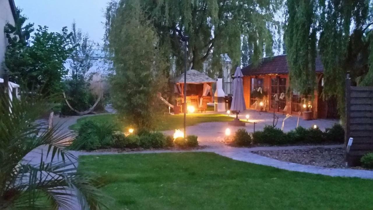 Het Filipijns Slaaphuisje Hooglede Bagian luar foto