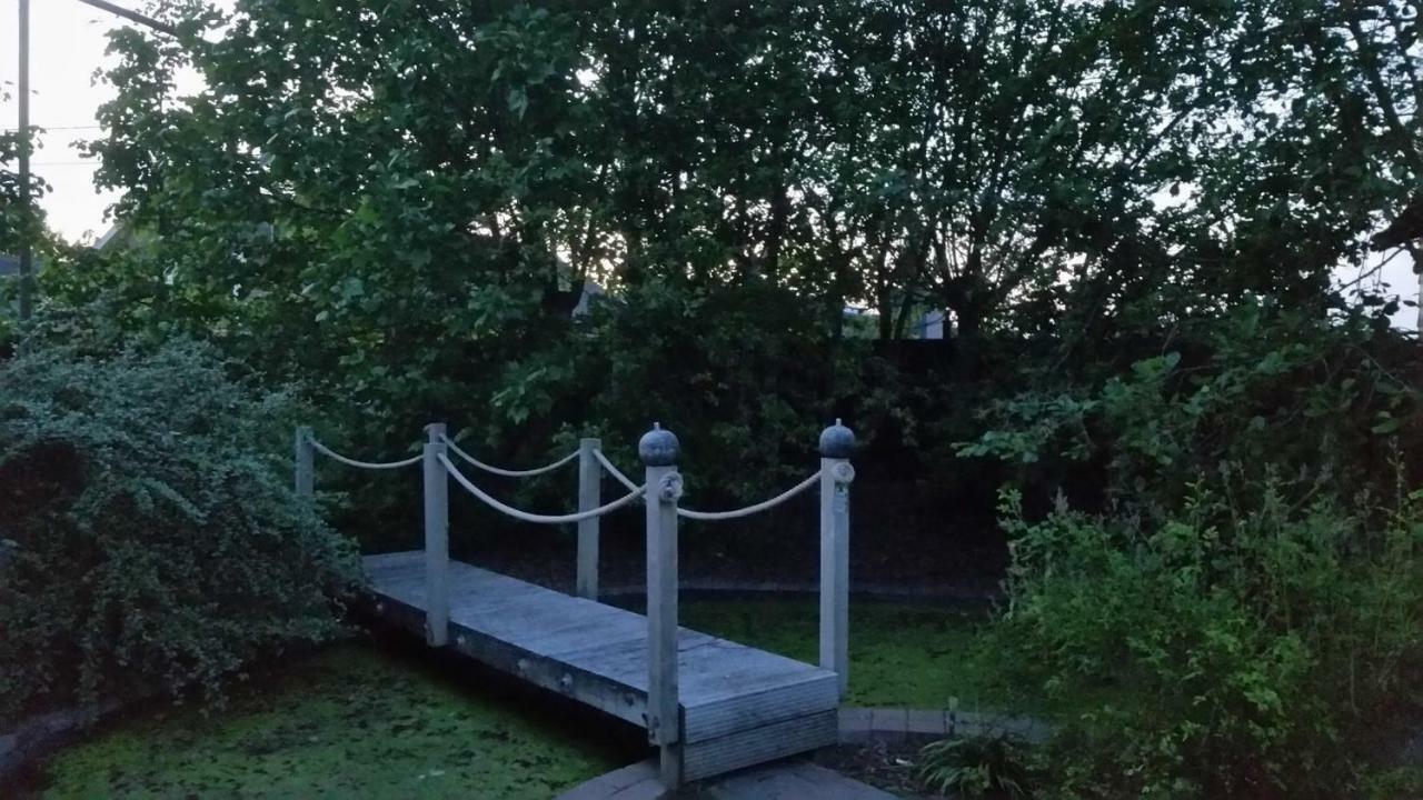Het Filipijns Slaaphuisje Hooglede Bagian luar foto