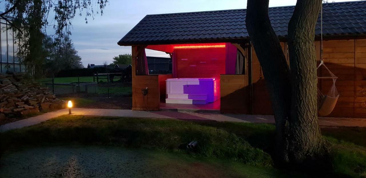 Het Filipijns Slaaphuisje Hooglede Bagian luar foto